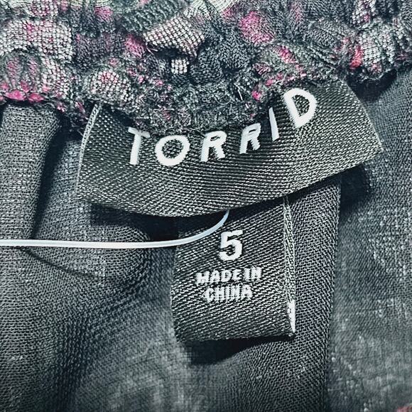 Torrid Babydoll Velvet Buurnout Tiered Top Floral Plus Size 5 5X Red Whimsigoth - Picture 6 of 9